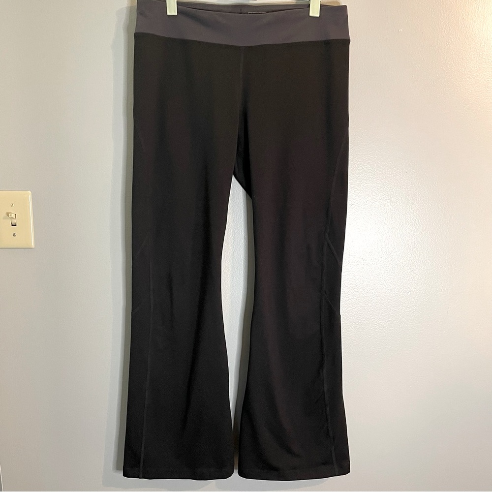 LL BEAN Women's SZ/M Reg Black Yoga Activewear Elastic Waist Wide leg fit pants